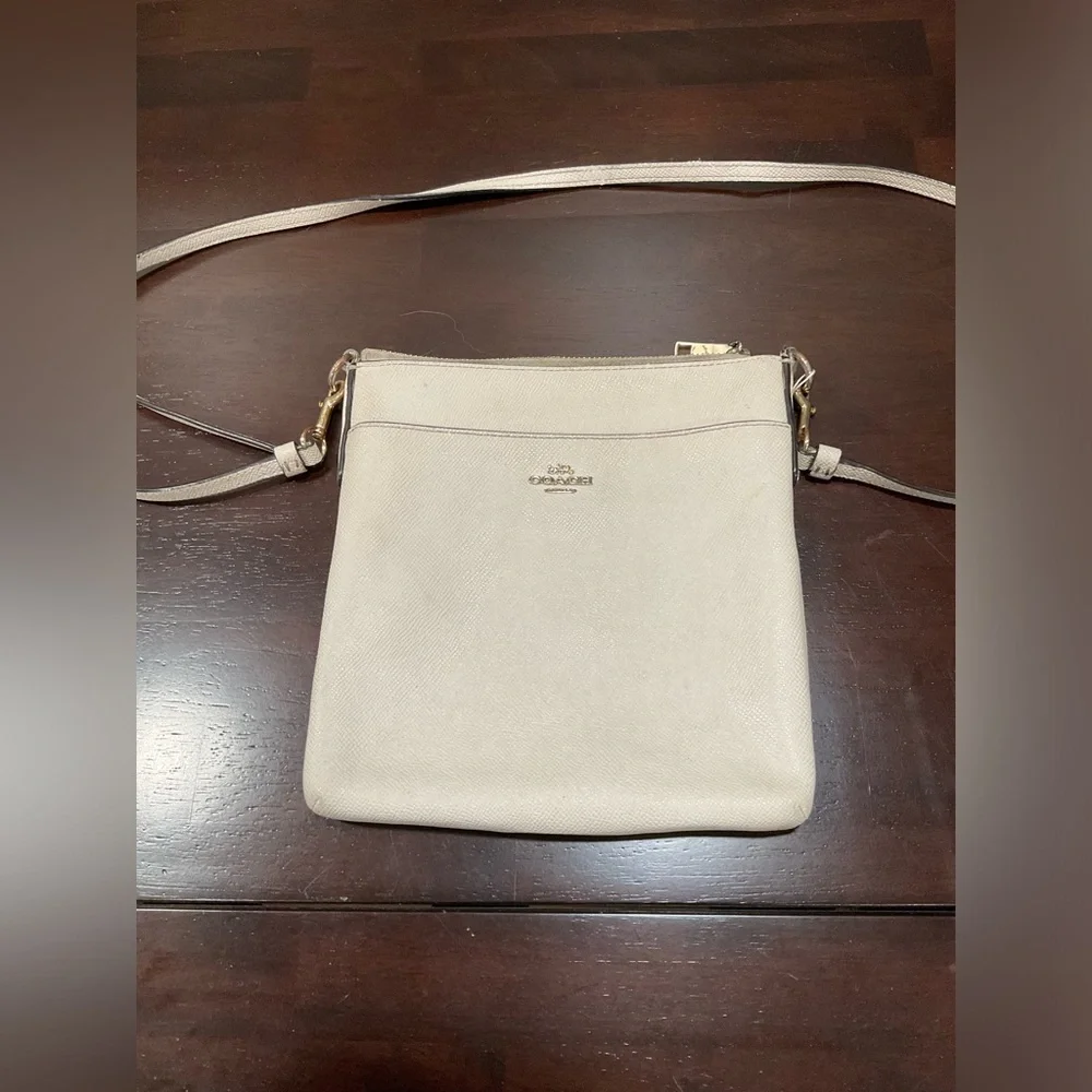 COACH LEATHER‎ IVORY CROSSBODY BAG